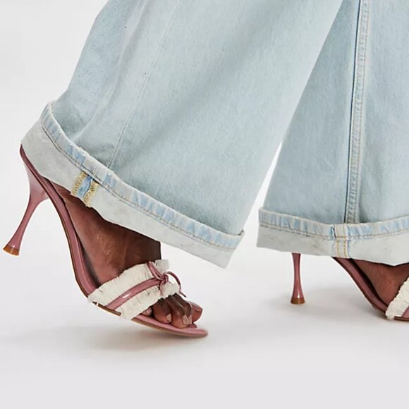 French Exit Bow Heels - Completely Never Been Worn Jeffrey Campbell - Picture 2 of 3